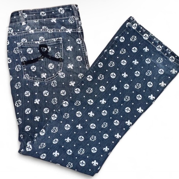 Floral Patterned Wide Leg Jeans - Picture 2 of 5